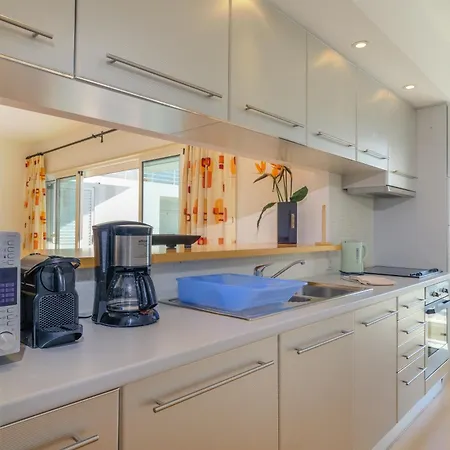 Apartamento Beautiful Two Bedroom In Marina With Shared Pool *