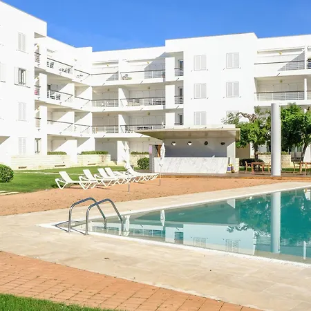 Beautiful Two Bed In Marina With Shared Pool