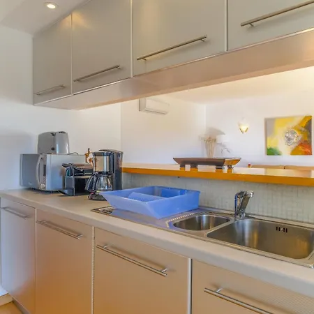 Beautiful Two Bed In Marina With Shared Pool Appartement *