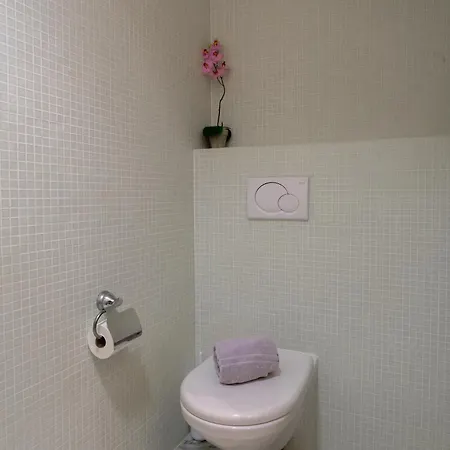 Beautiful Two Bed In Marina With Shared Pool Appartement