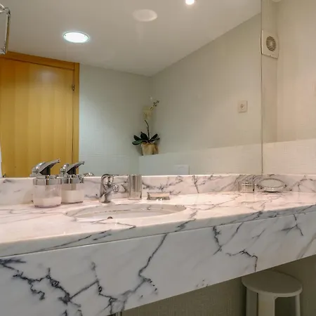 Beautiful Two Bed In Marina With Shared Pool Appartement