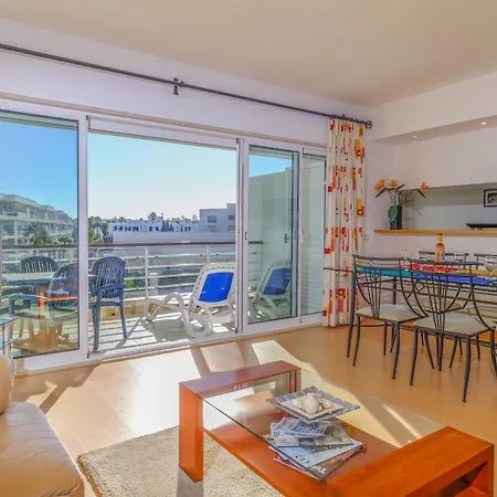 Beautiful Two Bed In Marina With Shared Pool Appartement *