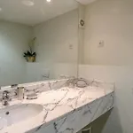 Beautiful Two Bedroom In Marina With Shared Pool لاغوس