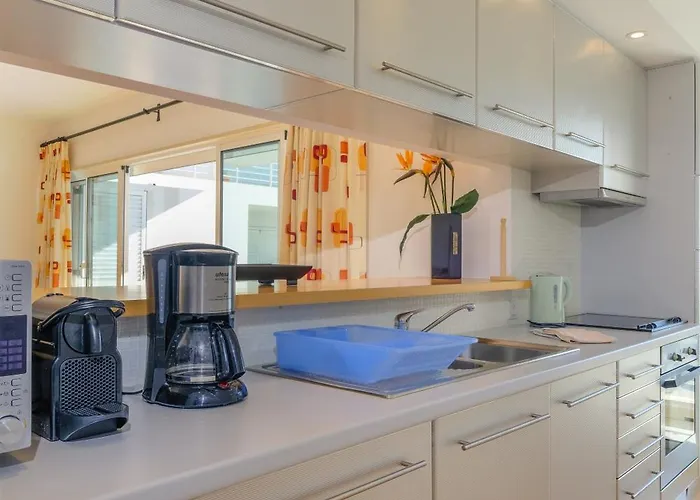 Apartamento Beautiful Two Bedroom In Marina With Shared Pool *