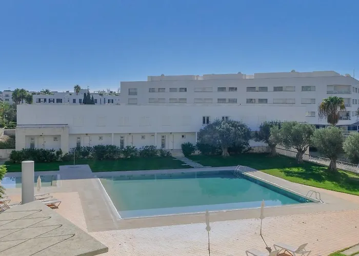 Beautiful Two Bedroom In Marina With Shared Pool Apartamento Lagos