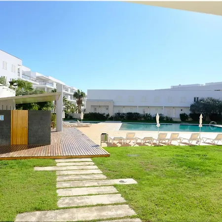 Апартаменты Beautiful Two Bedroom In Marina With Shared Pool